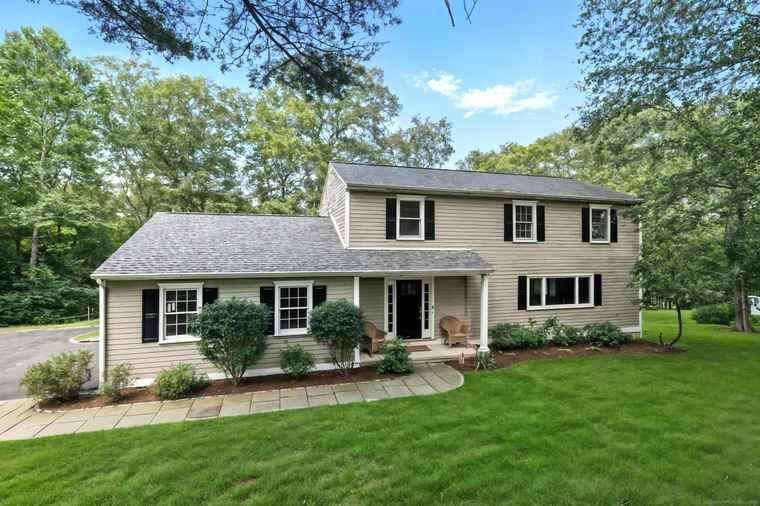 Photo of 66 Don Bob Rd Stamford, CT 06903