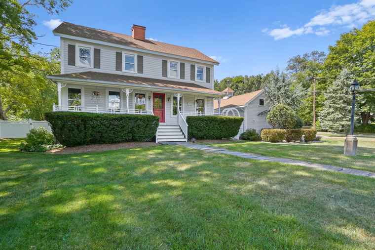 Photo of 2 High Rise Rd Danbury, CT 06811