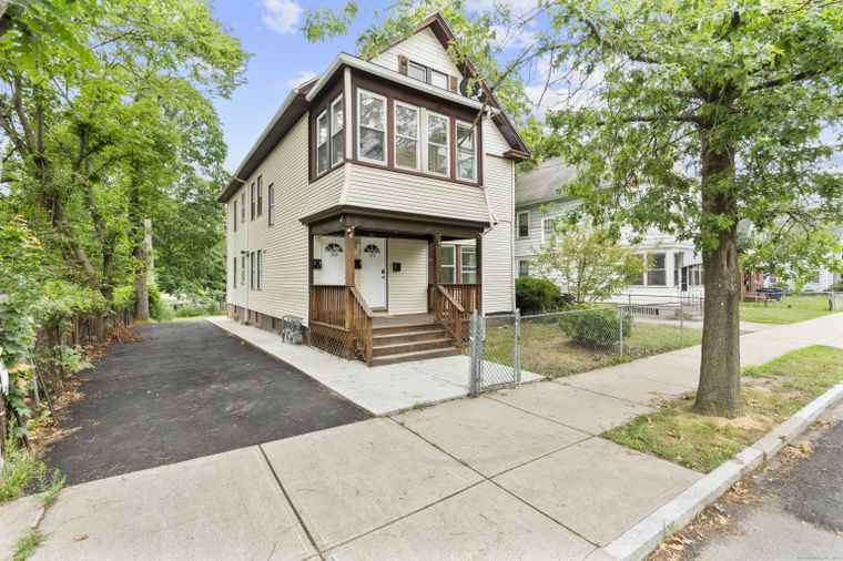 Photo of 393 Newhall St New Haven, CT 06511