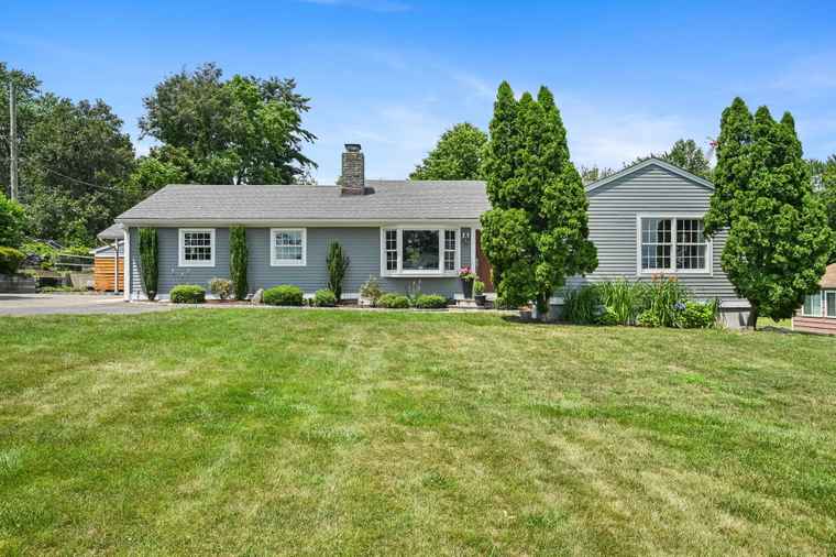 Photo of 68 William St Norwalk, CT 06851
