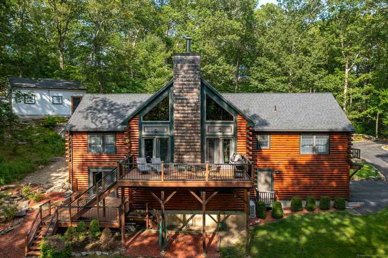 Photo of 24 Old 40 Acre Mountain Rd Danbury, CT 06811