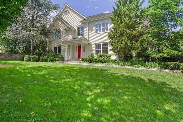 Photo of 12 Sandy Hill Ter Westport, CT 06880