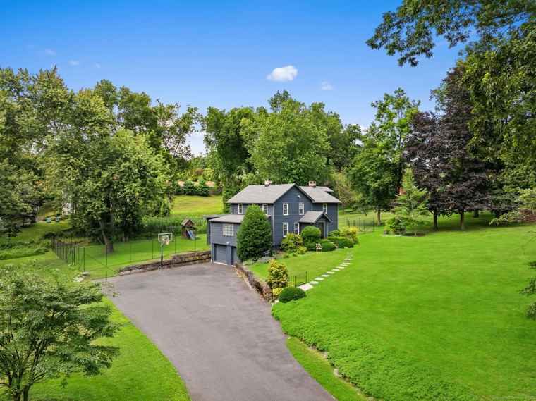 Photo of 109 Greens Farms Rd Westport, CT 06880
