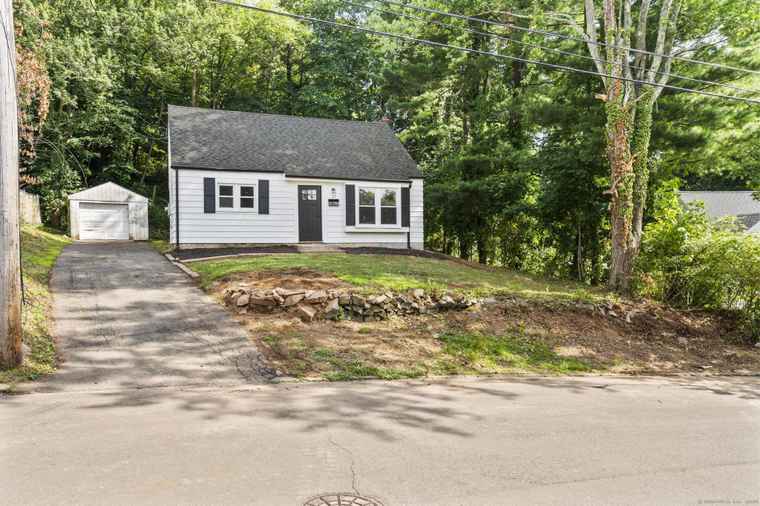 Photo of 17 Norwood Rd New Haven, CT 06513