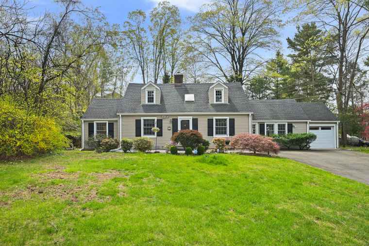 Photo of 25 Wire Mill Rd Stamford, CT 06903