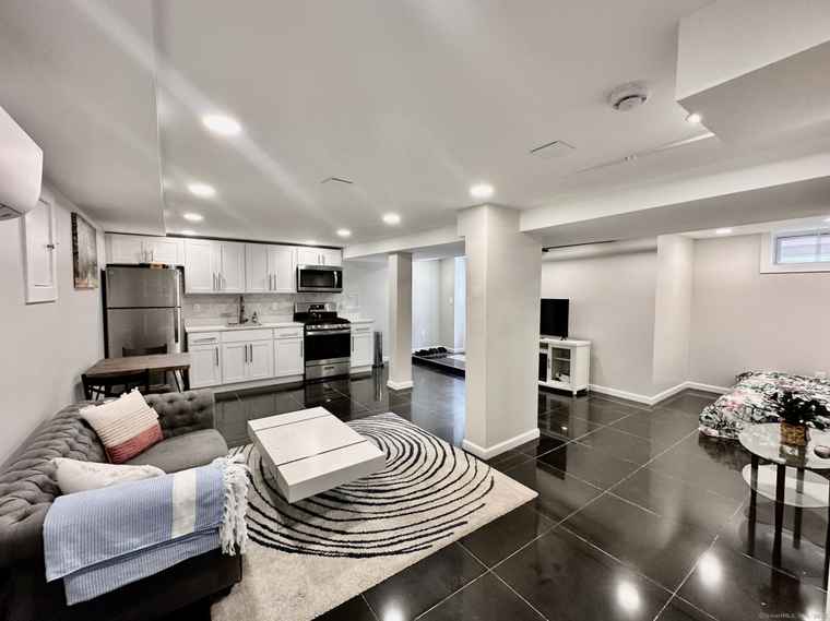 Photo of 1446 Ella T Grasso Blvd New Haven, CT 06511