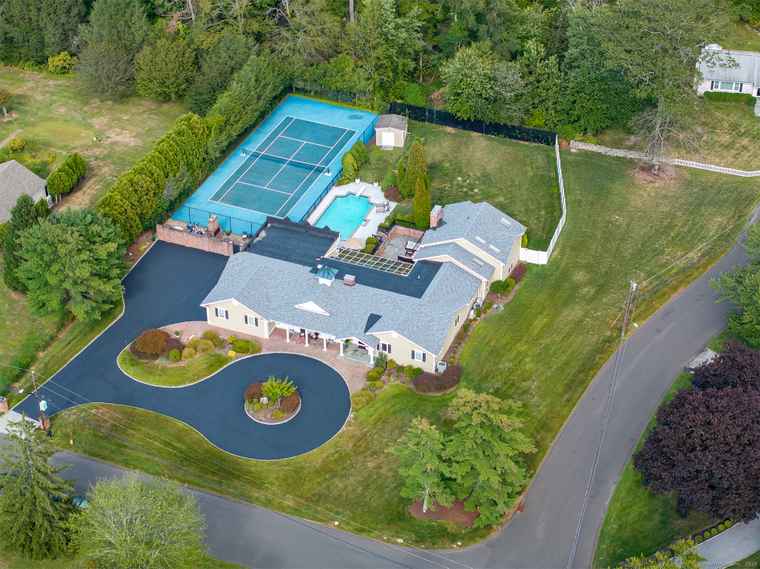 Photo of 5 New England Dr Stamford, CT 06903