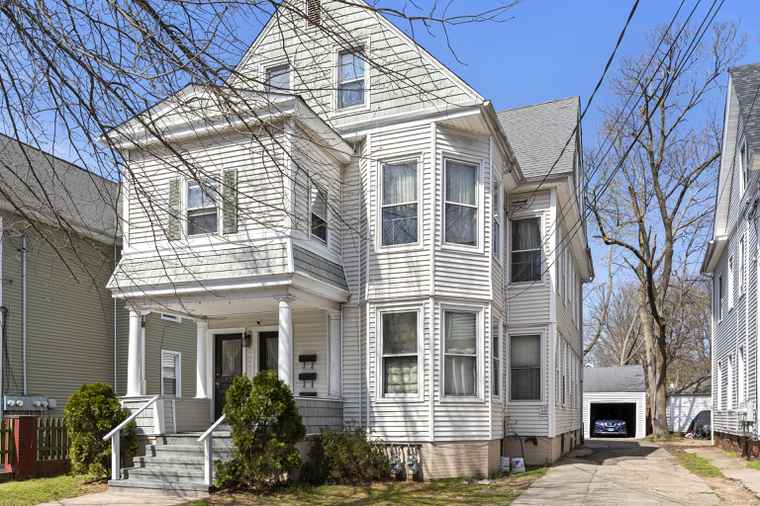 Photo of 875 Elm St New Haven, CT 06511