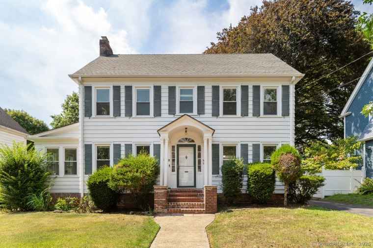 Photo of 50 Roydon Rd New Haven, CT 06511