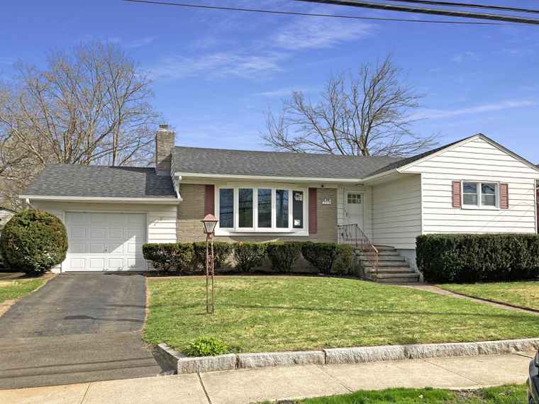 Photo of 31 Morris Cswy New Haven, CT 06512