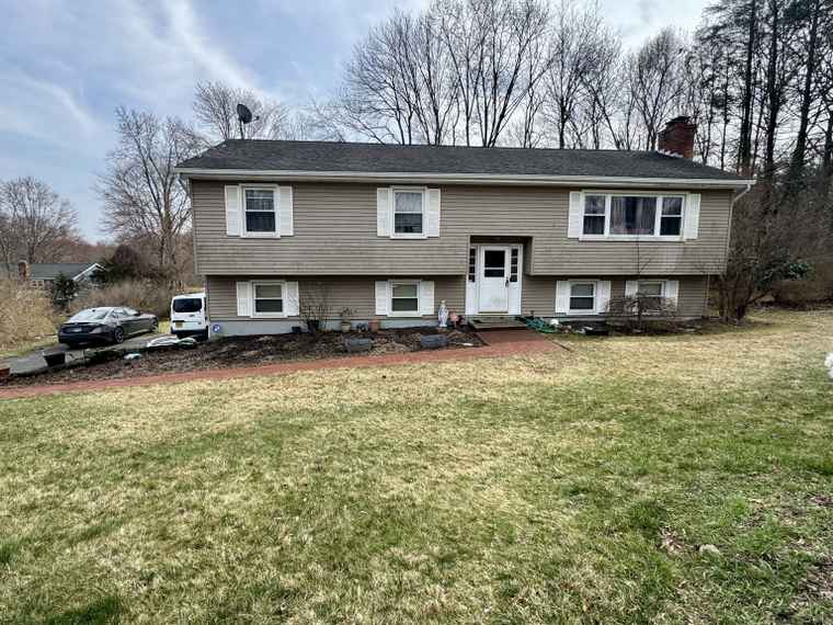Photo of 12 Charcoal Ridge Rd S Danbury, CT 06811