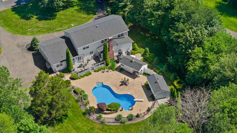 Photo of 40 Hawley Rd Danbury, CT 06811