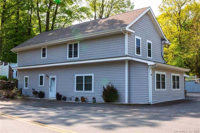 Household for sale in Ridgefield, Connecticut