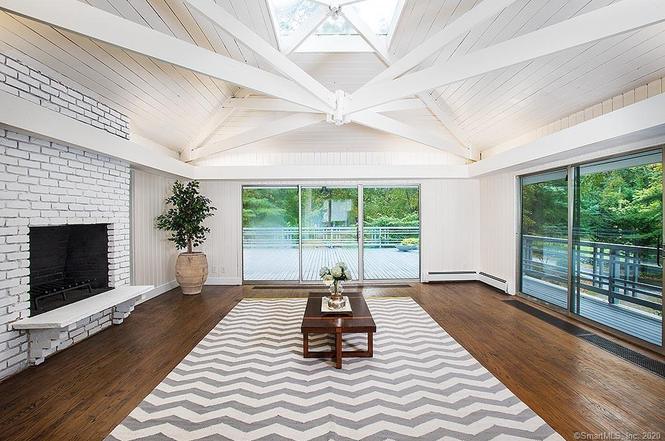 4 Bruce Ln, Westport, CT 06880 | MLS# 170343345 | Redfin