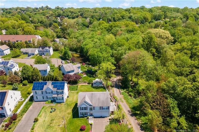 419 Lynne Pl, Bridgeport, CT 06610 | MLS# 170401875 | Redfin