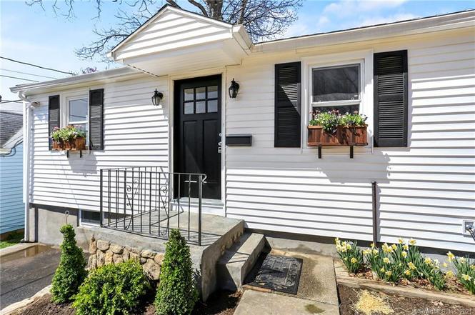 10 Autumn St, Norwalk, CT 06850 | MLS# 170387901 | Redfin