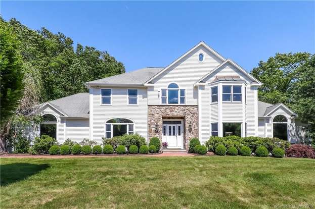 35 Honeysuckle Hill Ln Easton Ct 06612 Mls 170149112 Redfin
