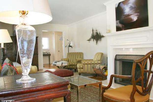 Image of 9 Oval Avenue Riverside CT living room
