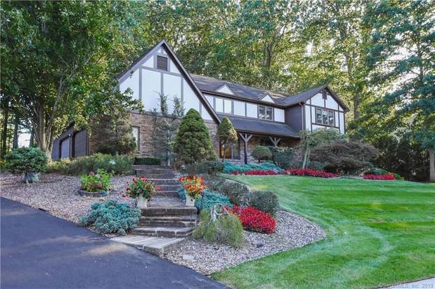 240 Burrage Ct Cheshire Ct 06410 Mls 170237223 Redfin