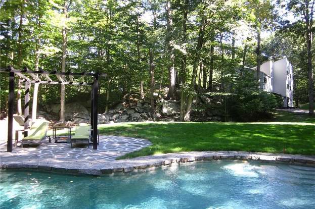 4 Chestnut St Cos Cob Ct 06807 Realtor Com