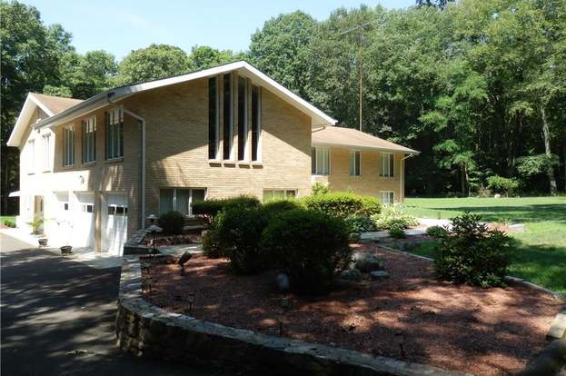 71 Deerfield Dr Easton Ct 06612 Mls 99173277 Redfin
