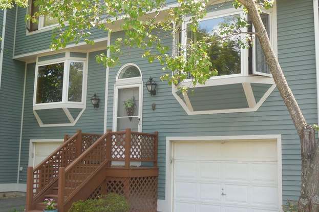 7 Ernut Knls Middletown Ct 06457 Mls G10070382 Redfin 7 Ernut Knls Middletown Ct 06457