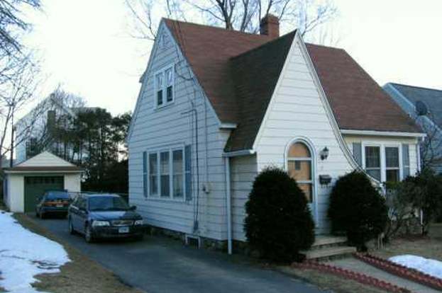 17 Galpin St Naugatuck Ct 06770 Mls W1030703 Redfin