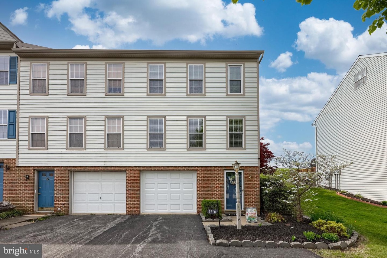 1116 Hearthridge Ln, York, PA 17404 | Redfin