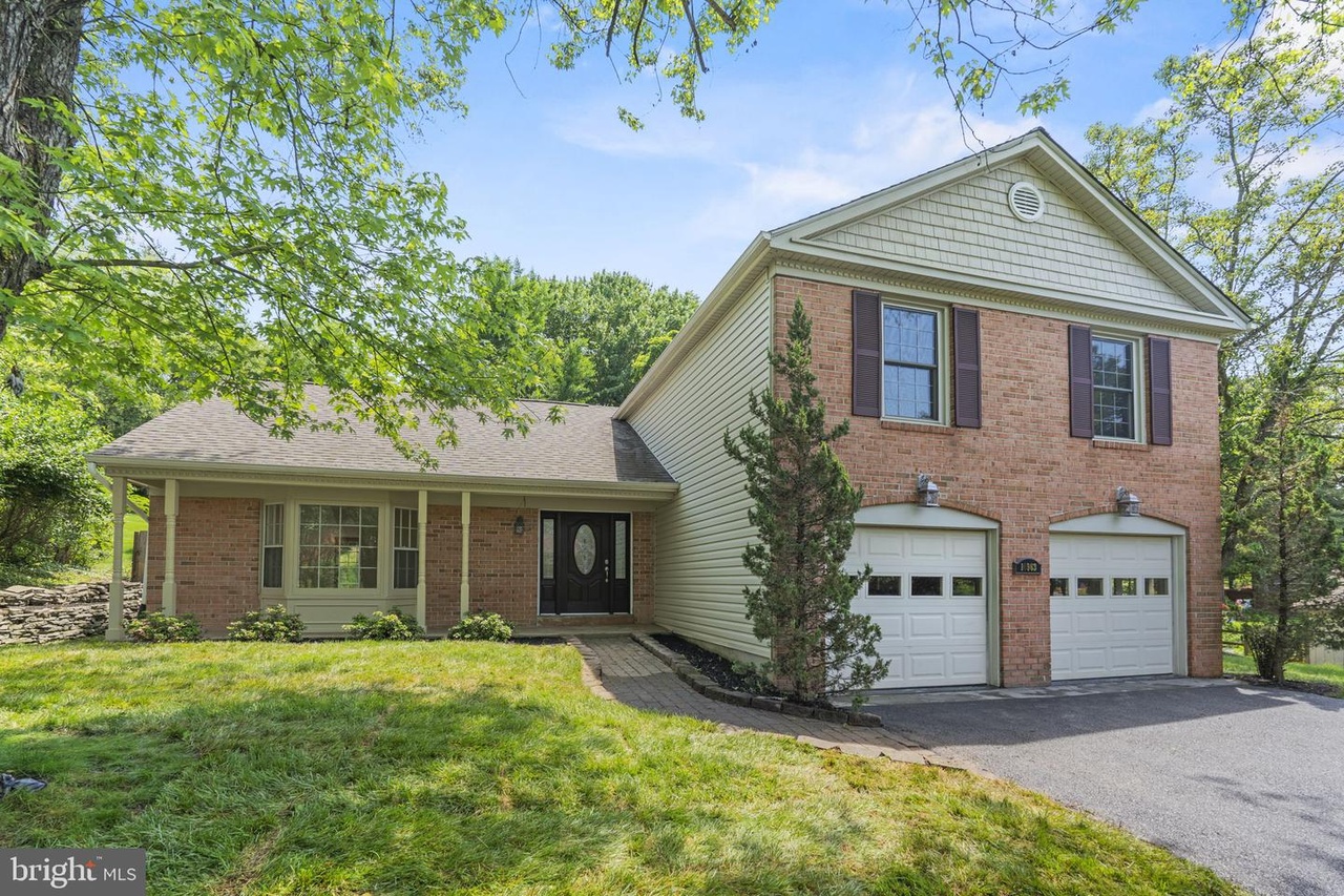 10963 Middleboro Dr, Damascus, MD 20872 | Redfin