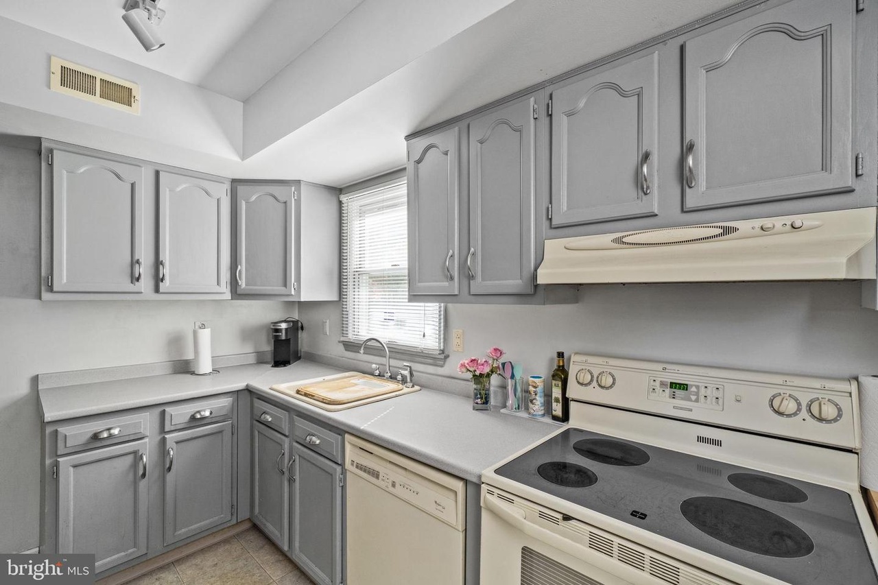 300 Preston Ave, Voorhees, NJ 08043 MLS NJCD2057024 Redfin
