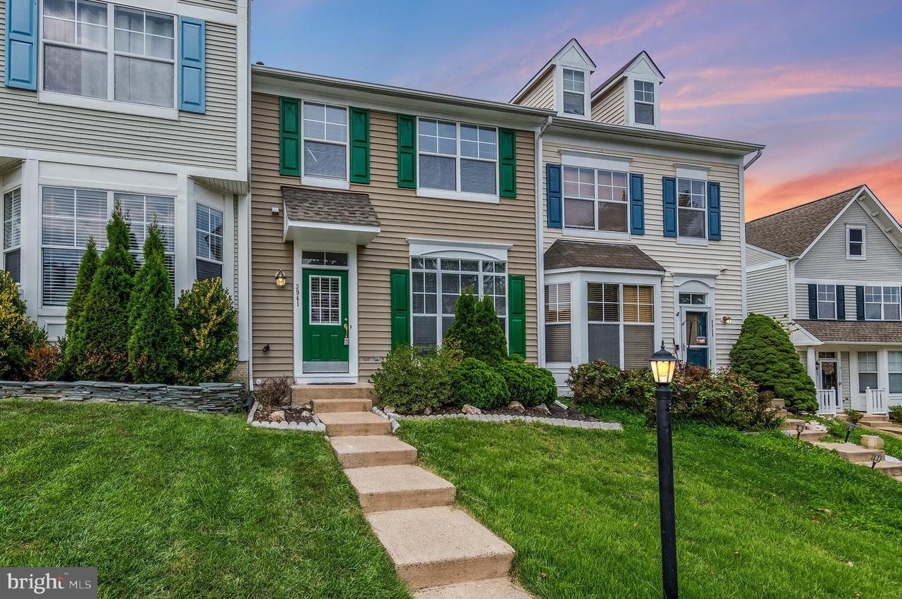 3941 Hartlake St, Woodbridge, VA 22192 | MLS# VAPW2055024 | Redfin