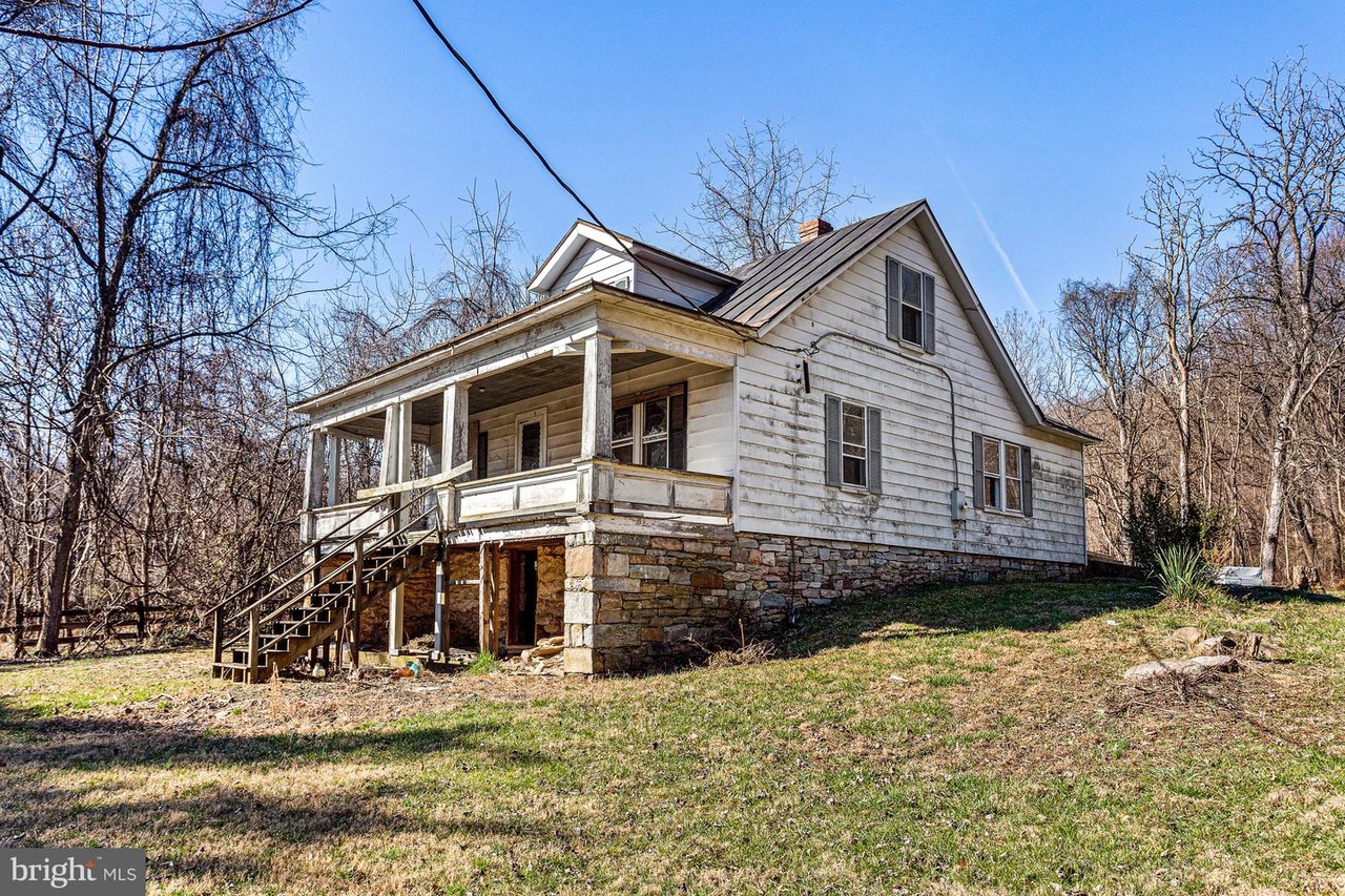 13339 Mountain Rd, Lovettsville, VA 20180 | MLS# VALO2046032 | Redfin