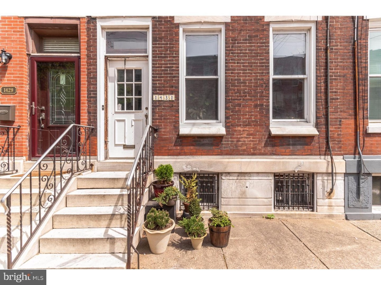 1431 S 15th St, Philadelphia, PA 19146 | MLS# 1003652033 | Redfin