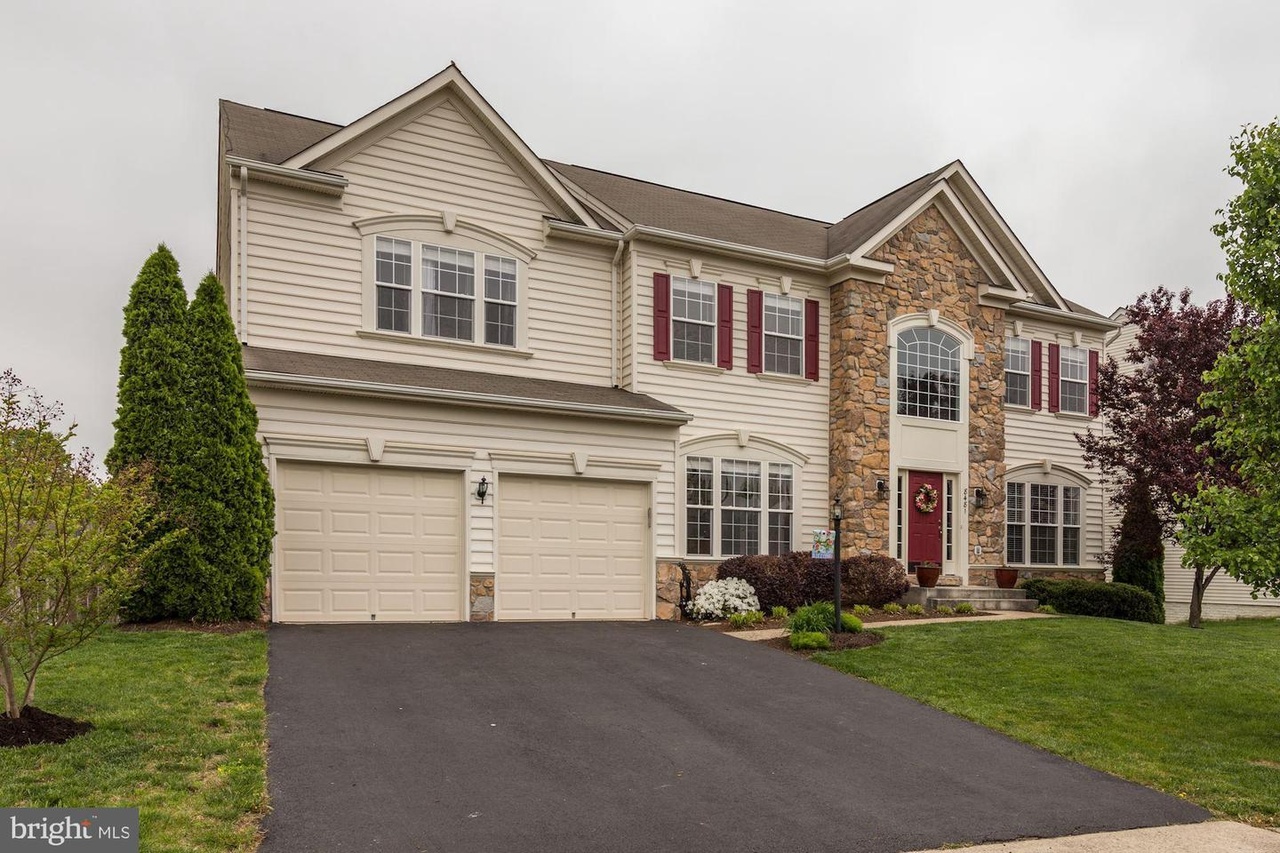 8481 Lanier Overlook Ct, Bristow, VA 20136 | Redfin