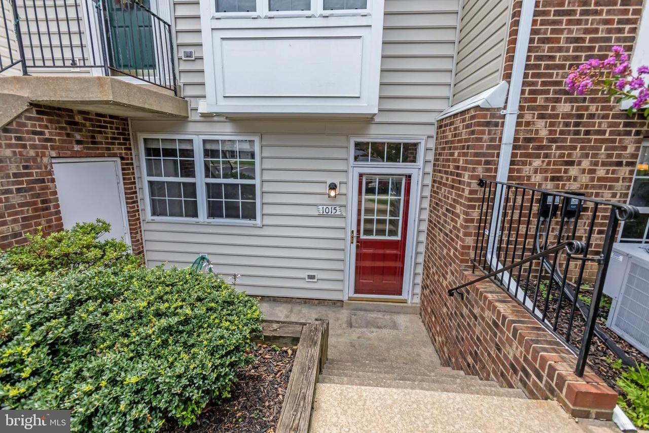 1015 Simsbury Ct, Crofton, MD 21114 | MLS# MDAA2002056 | Redfin