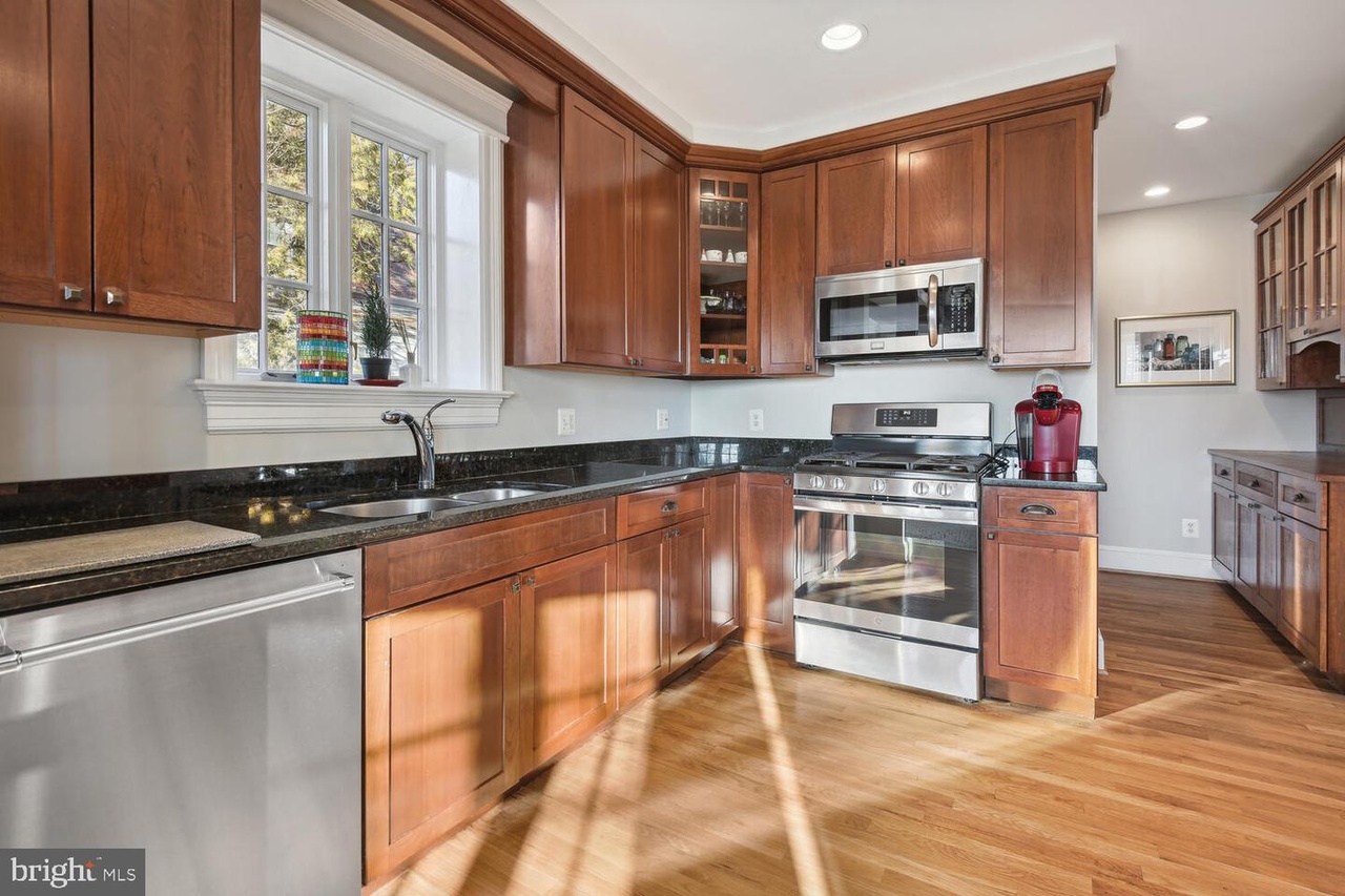 9304 2nd Ave, Silver Spring, MD 20910 | MLS# MDMC2080088 | Redfin