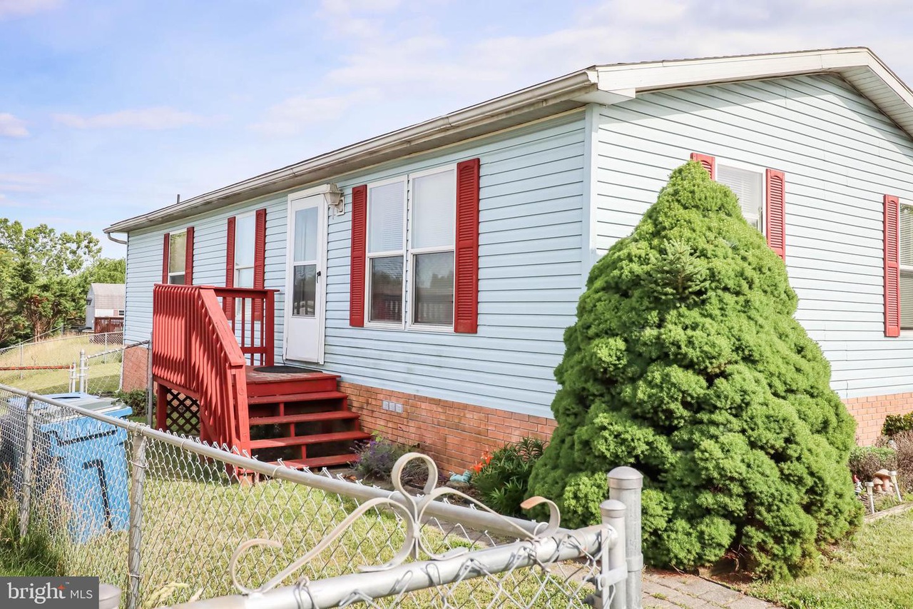 16115 Mcgregor Dr, Hagerstown, MD 21740 | MLS# MDWA2009096 | Redfin