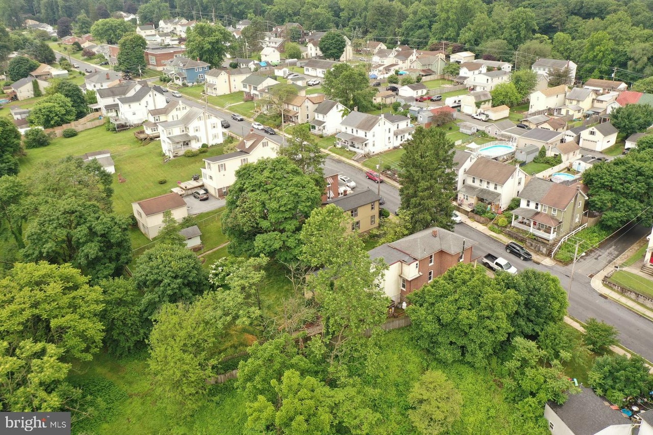 129 Bird St, Birdsboro, PA 19508 MLS PABK2024096 Redfin