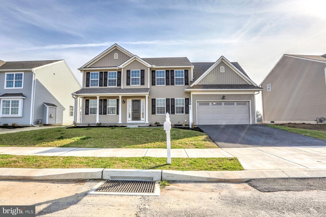 808 Westbrooke Dr, Elizabethtown, PA 17022 | MLS# PALA144100 | Redfin