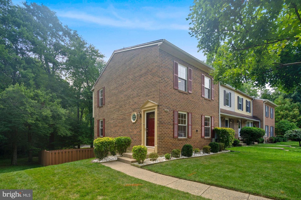 6452 Blarney Stone Ct, Springfield, VA 22152 | MLS# VAFX2090104 | Redfin