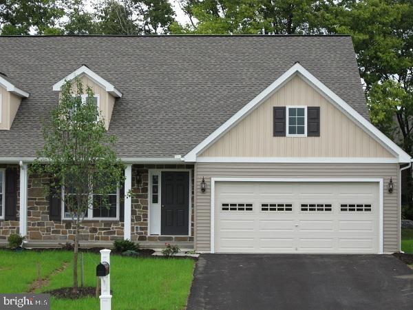 5361 Oak Leaf Dr #192, Mount Joy, PA 17552 | Redfin