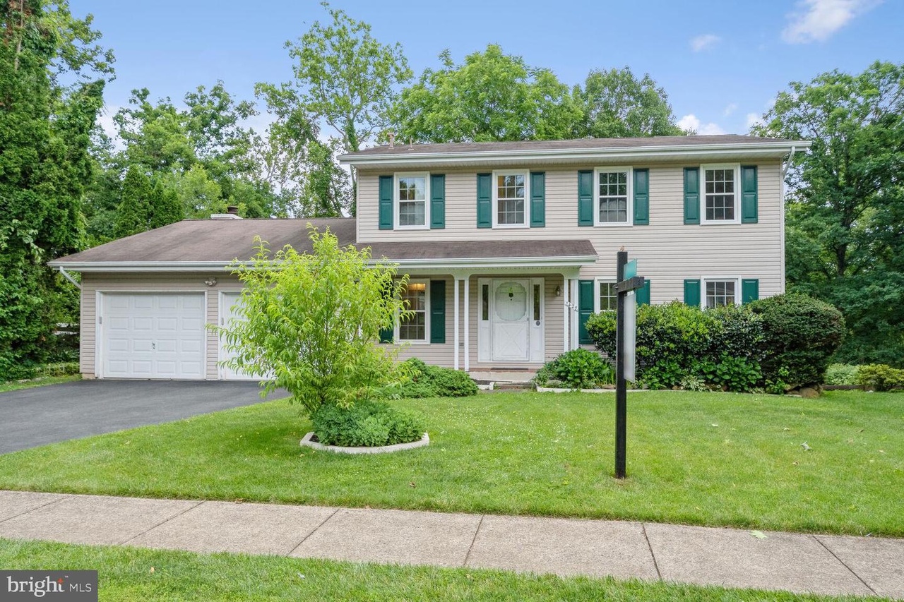 1427 Valley Mill Ct, Herndon, VA 20170 | MLS# VAFX2184132 | Redfin