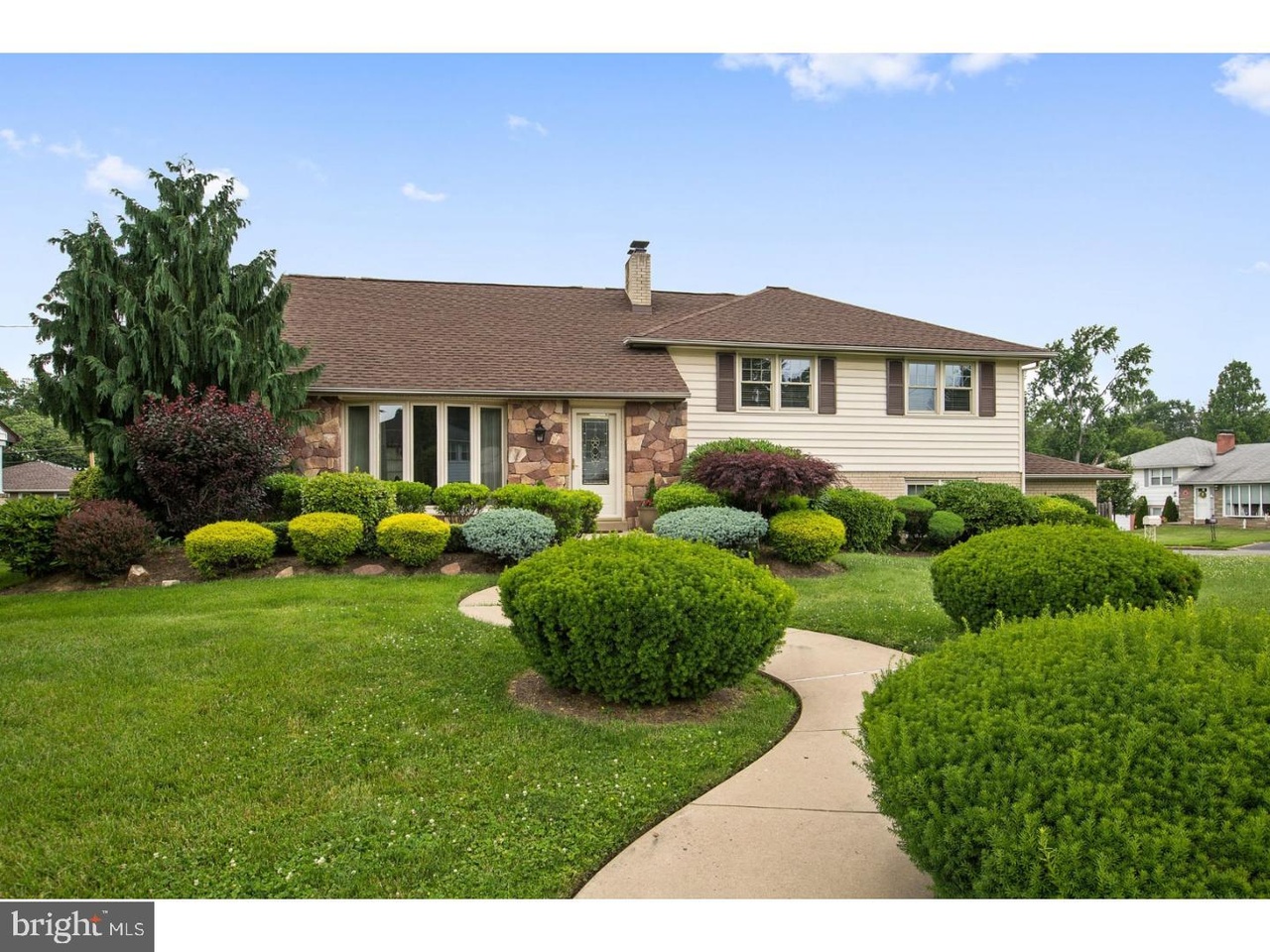 house for sale in 19115