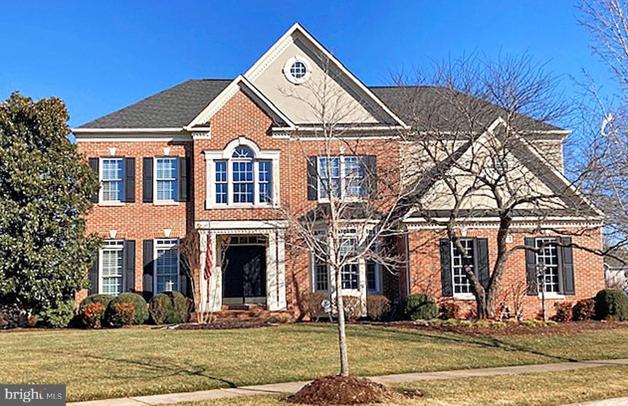 26174 Glasgow Dr, Chantilly, VA 20152 | MLS# VALO2020146 | Redfin