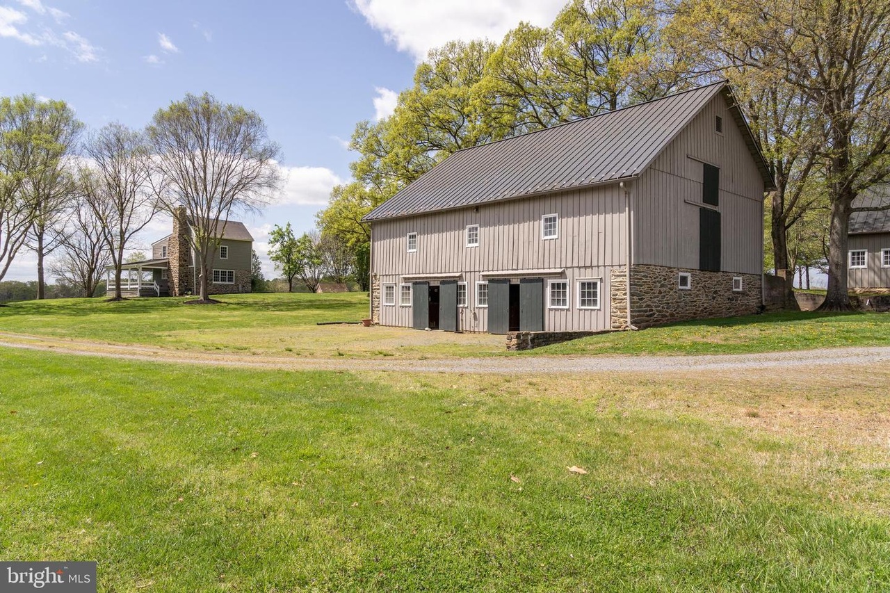 19492 Shelburne Glebe, Leesburg, VA 20175 MLS VALO2048158 Redfin