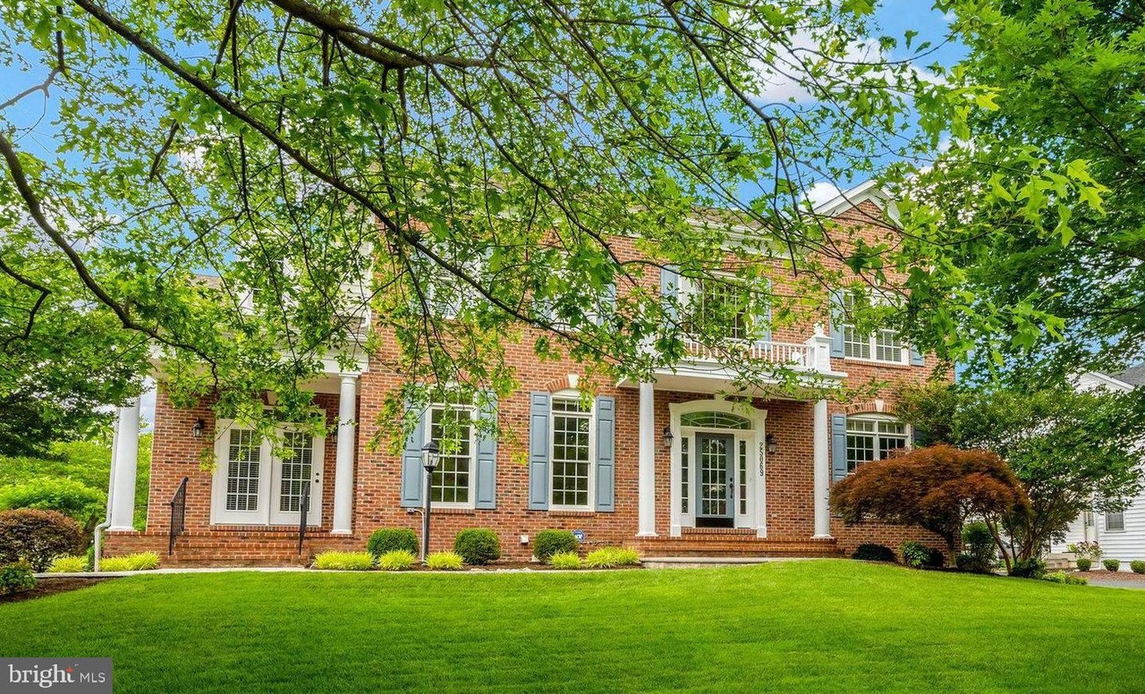 25069 Gazelle Ct, Chantilly, VA 20152 | Redfin