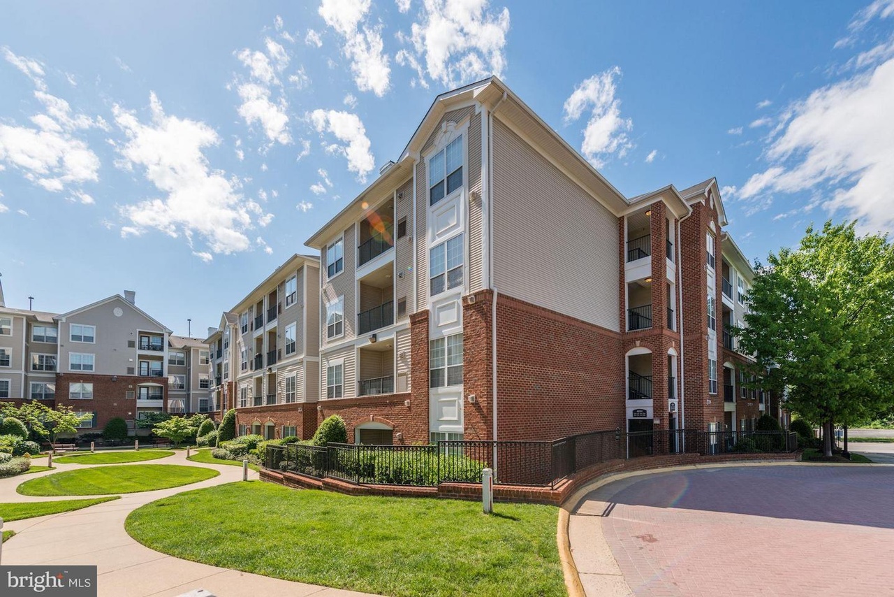 4850 Eisenhower Ave #225, Alexandria, VA 22304 | MLS# 1000542187 | Redfin