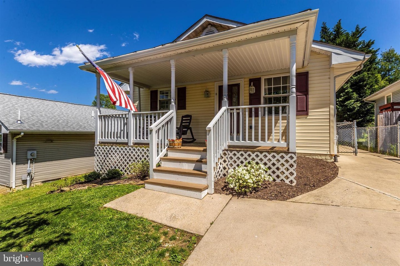 220 3rd Ave, Brunswick, MD 21716 MLS MDFR263196 Redfin