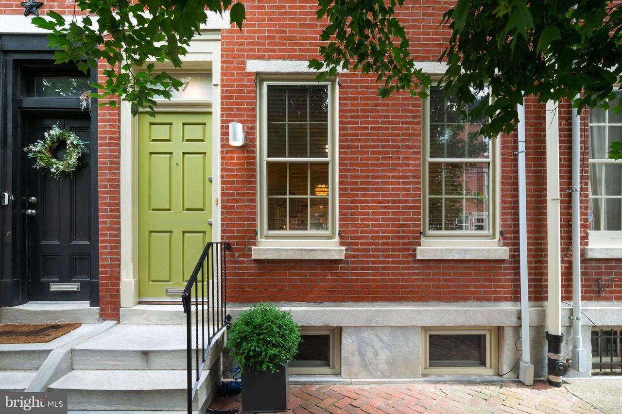 217 Carpenter St, Philadelphia, PA 19147 | MLS# PAPH2275234 | Redfin