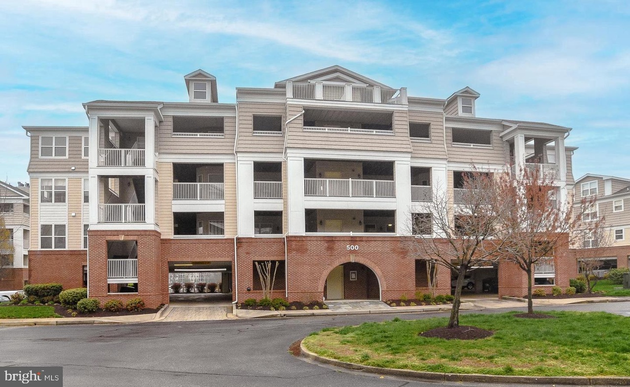 512 Oyster Bay Pl #203, Solomons, Md 20688 